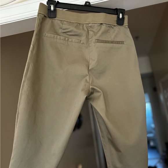 H&M Olive Green Dress Pants. - Picture 2 of 8